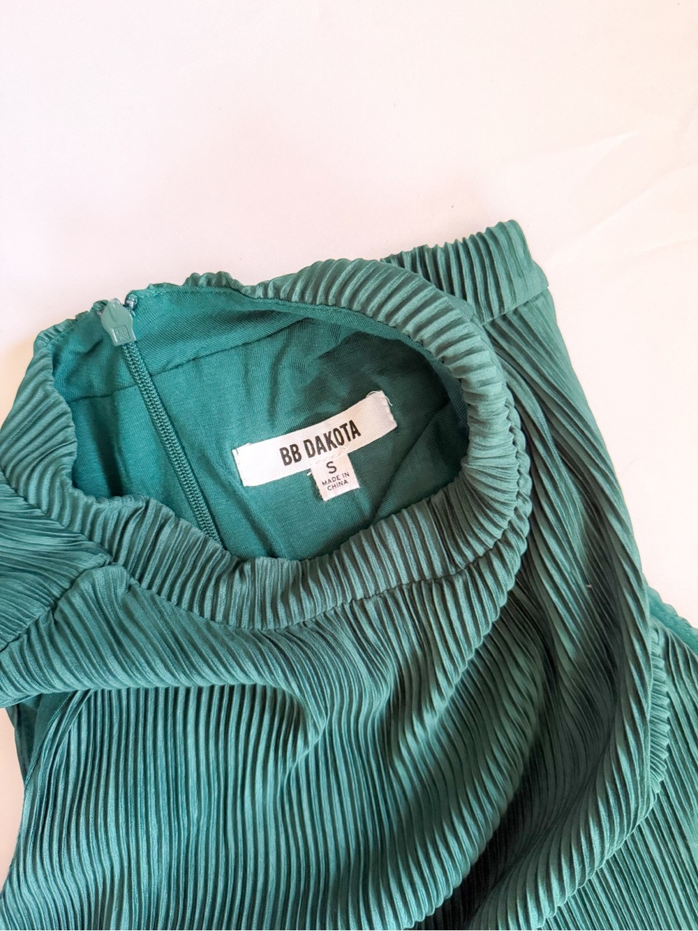 BB Dakota Sleeveless Pleated Midi Dress in Teal Green